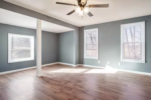 Living - 1010 North St, Thomson, IL 61285 photo 9 of 13