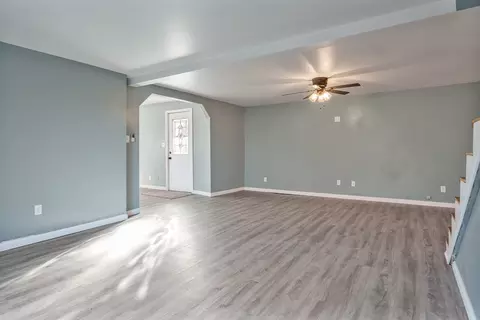 Living - 1010 North St, Thomson, IL 61285 photo 8 of 13