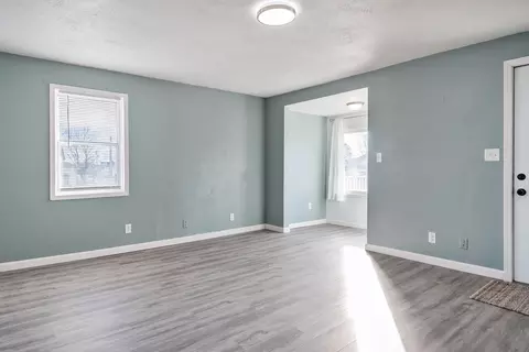 Living - 1010 North St, Thomson, IL 61285 photo 2 of 13