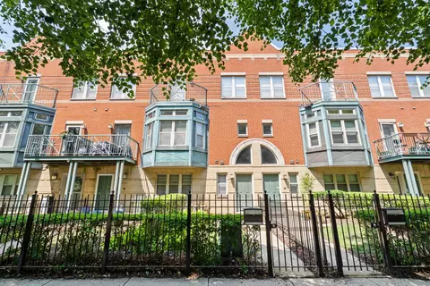 4518 S Woodlawn Ave, Chicago, IL 60615