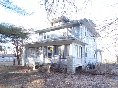 808 E 3rd Ave, Coal Valley, IL 61240