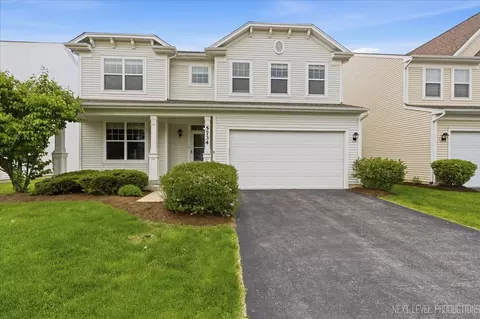 5734 Oak Ridge Way, Lisle, IL 60532