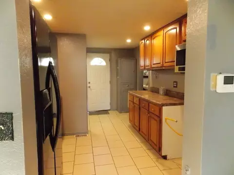 Kitchen - 1648 Moonglow Rd, Centralia, IL 62801 photo 1 of 1