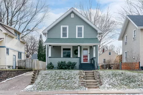 637 E Columbia Ave, Davenport, IA 52803