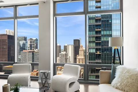 Living - 65 E Monroe St #4124, Chicago, IL 60603 photo 2 of 5