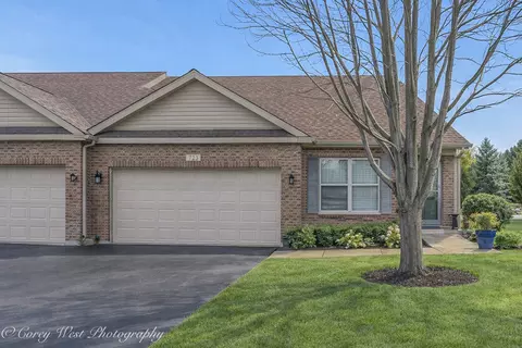 723 Nancy Ct, Sycamore, IL 60178