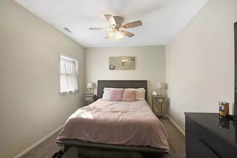 Bedroom - 2705 Park St, Rolling Meadows, IL 60008 photo 1 of 2