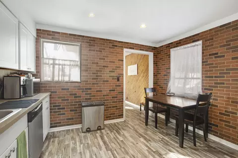 Kitchen - 2705 Park St, Rolling Meadows, IL 60008 photo 1 of 4