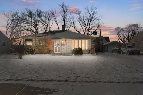2705 Park St, Rolling Meadows, IL 60008