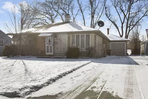 Exterior - 2705 Park St, Rolling Meadows, IL 60008 photo 2 of 4