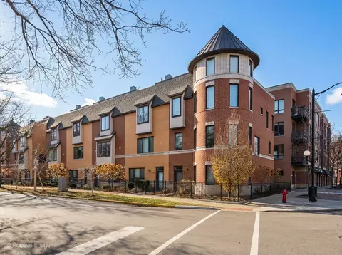 105 Home Ave, Oak Park, IL 60302