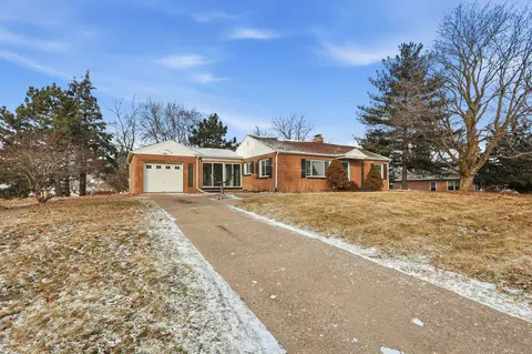 2310 Washington St, Davenport, IA 52804