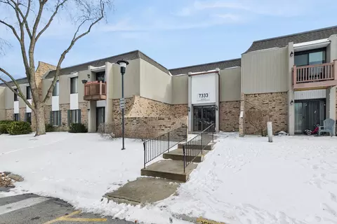 7333 Grand Ave #204, Downers Grove, IL 60516