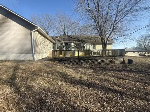 Exterior - 3675 Macedonna Ch Rd, Metropolis, IL 62960 photo 7 of 15