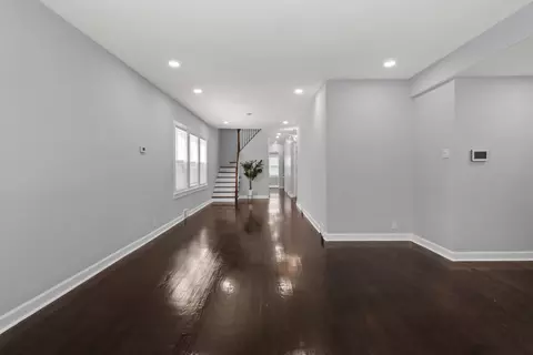 Entry Way - Undisclosed, Chicago, IL 60641 photo 1 of 3