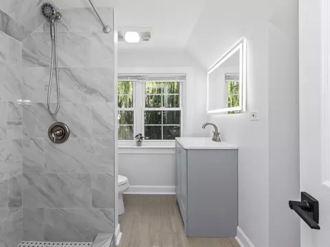 Bath - Undisclosed, Chicago, IL 60641 photo 2 of 3