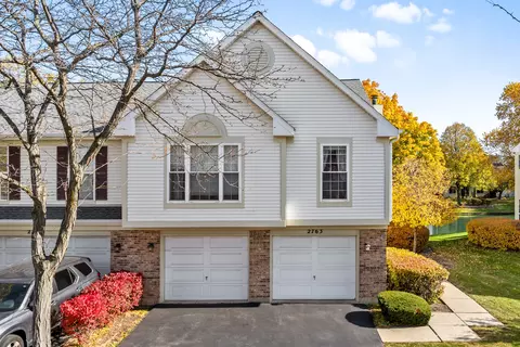 2763 S Embers Ln, Arlington Heights, IL 60005