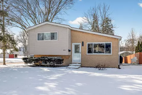 404 Lawrence Ave, Glen Ellyn, IL 60137