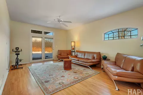 Living - 274 Prairie View Ln #274, Wheeling, IL 60090 photo 5 of 5