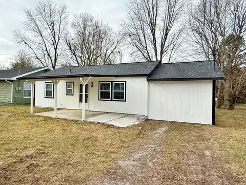 116 Oak Dr, Metropolis, IL 62960