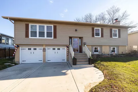 15309 Arroyo Dr, Oak Forest, IL 60452