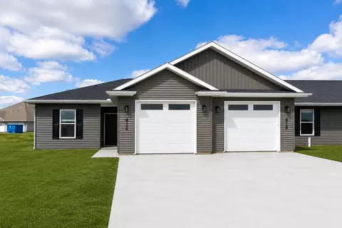 412 N 2nd Ave, Eldridge, IA 52748