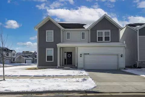 32075 Savannah Dr, Lakemoor, IL 60051