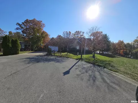 3525 Oxford Ave, Mount Vernon, IL 62864