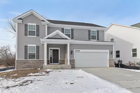 31998 Savannah Dr, Lakemoor, IL 60051