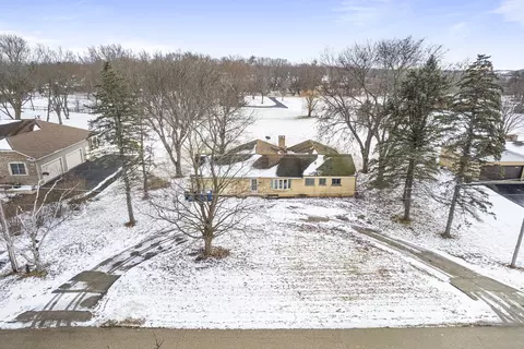 25085 W Tamarack Dr, Wauconda, IL 60084