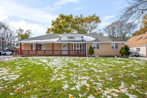 1130 N Stratford Rd, Arlington Heights, IL 60004