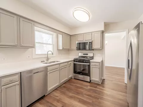 Kitchen - 429 6th St, Wheeling, IL 60090 photo 1 of 2