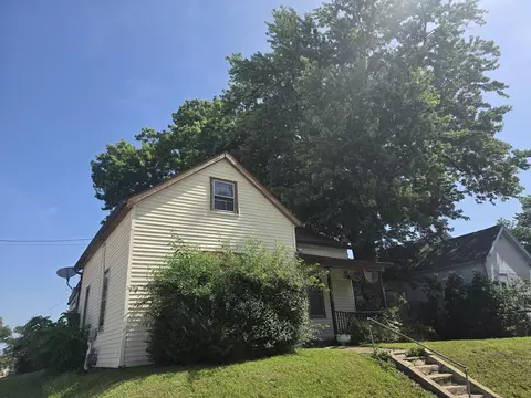 1219 Lind St, Quincy, IL 62301
