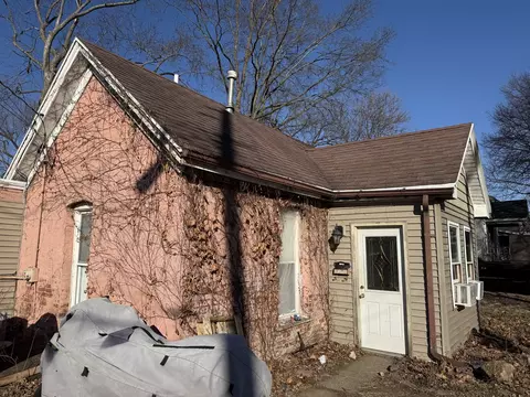 105 N Lynn St, Urbana, IL 61802