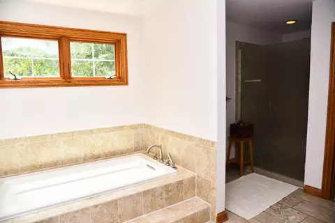 Bath - Undisclosed, Wadsworth, IL 60083 photo 3 of 3