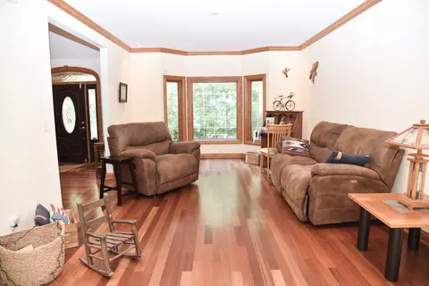 Living - Undisclosed, Wadsworth, IL 60083 photo 1 of 3