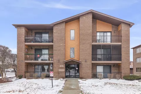 15718 Revere Ct #B, Oak Forest, IL 60452