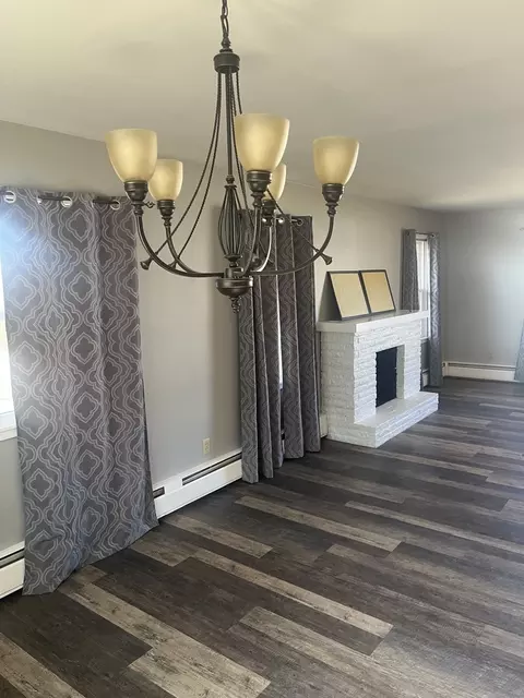 125 W Exchange St, Danvers, IL 61732 photo 9