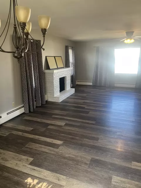 125 W Exchange St, Danvers, IL 61732 photo 8