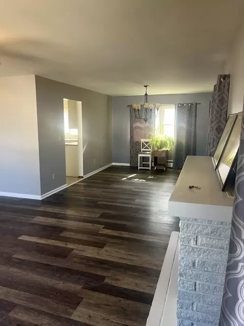 125 W Exchange St, Danvers, IL 61732 photo 10