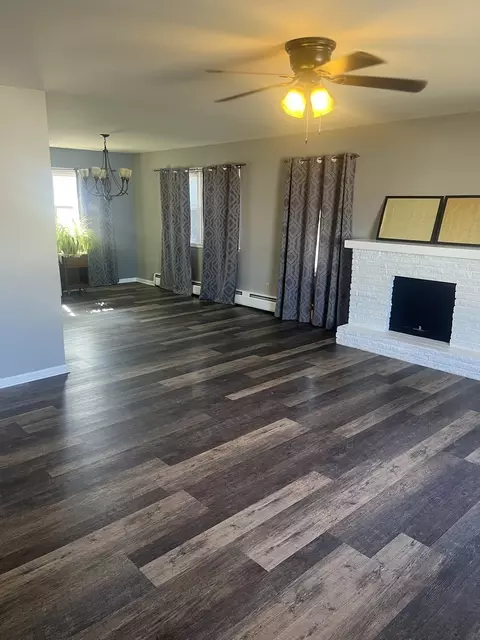 125 W Exchange St, Danvers, IL 61732 photo 5