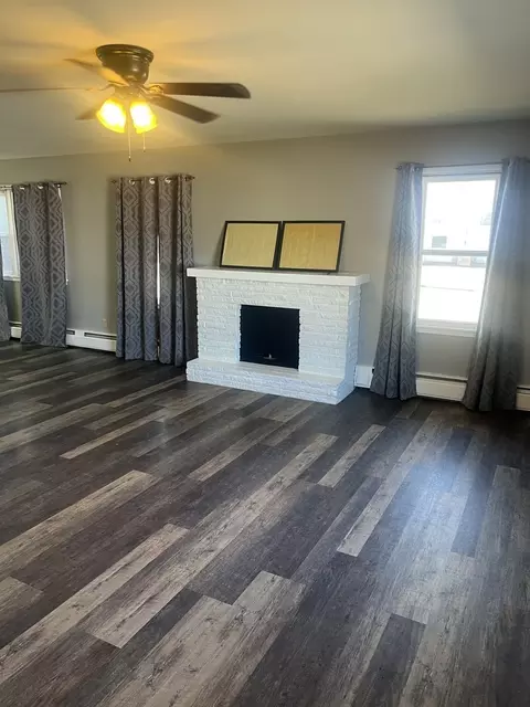 125 W Exchange St, Danvers, IL 61732 photo 6