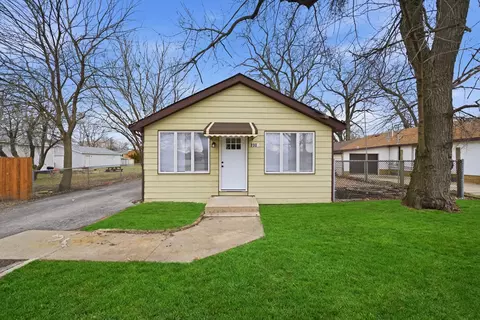 8903 Central Ave, Oak Lawn, IL 60453