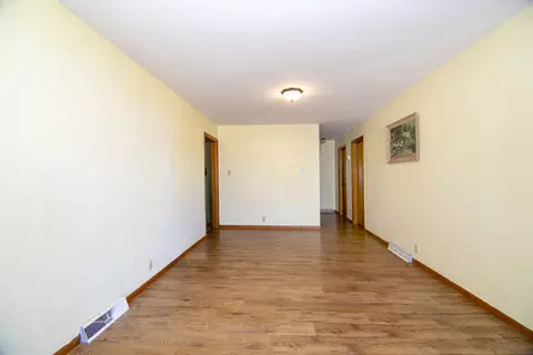 Living - 286 E 5000s Rd, Chebanse, IL 60922 photo 4 of 4