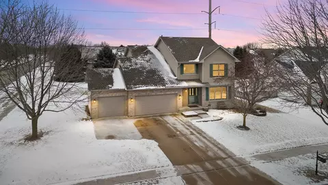 1122 Yorkshire Dr S, Sycamore, IL 60178