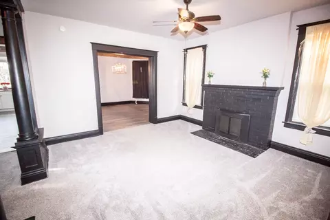 Living - 736 14 St, Moline, IL 61265 photo 2 of 5