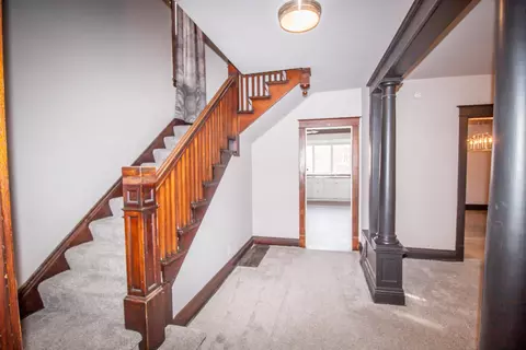 Entry Way - 736 14 St, Moline, IL 61265 photo 1 of 2