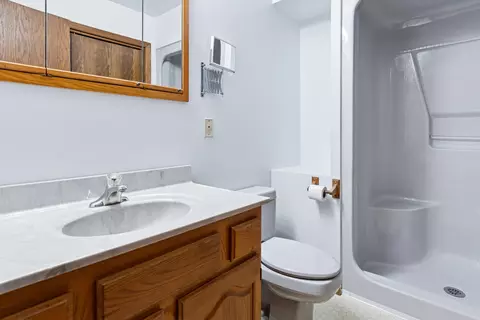 Bath - Undisclosed, Aurora, IL 60506 photo 2 of 2