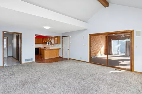 Living - Undisclosed, Aurora, IL 60506 photo 3 of 4