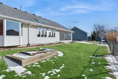 Exterior - Undisclosed, Aurora, IL 60506 photo 5 of 5